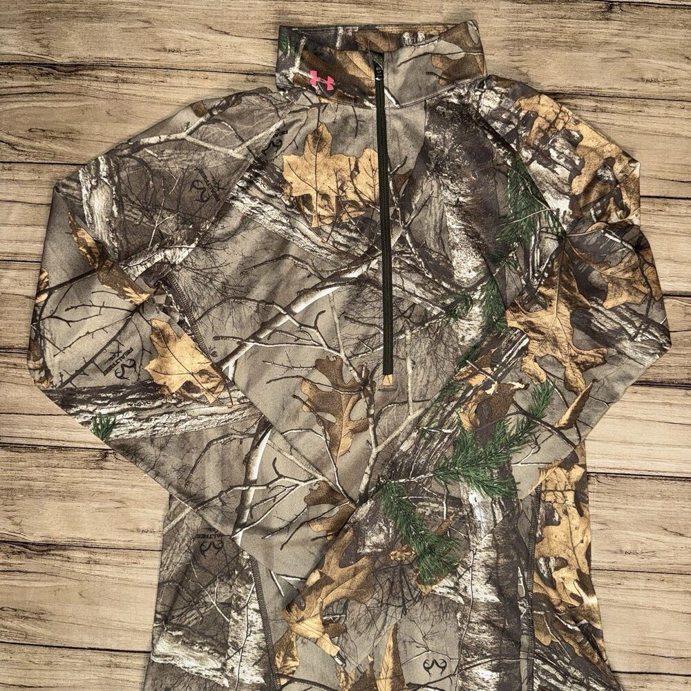Women’s Under Armour All Season Gear Medium Fitted Camouflage Half Zip Pullover